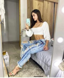 663747451: Chica busca chico en Almería