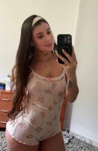 743076357: Chica busca chico en Barcelona