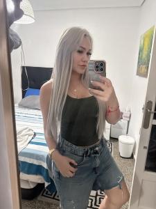 664227088: Chica busca chico en Lérida