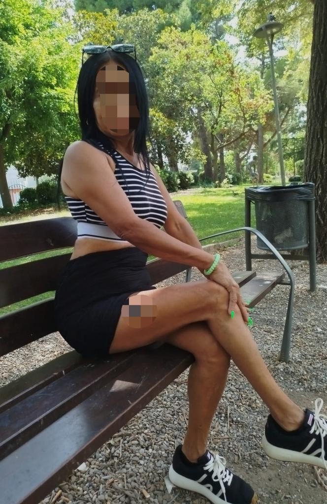 745006594: Chica busca chico en Tarragona