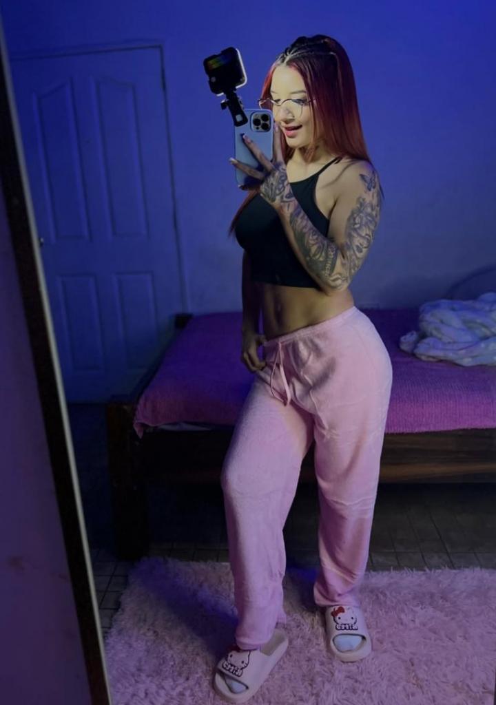 Chica busca chico en Granada: 