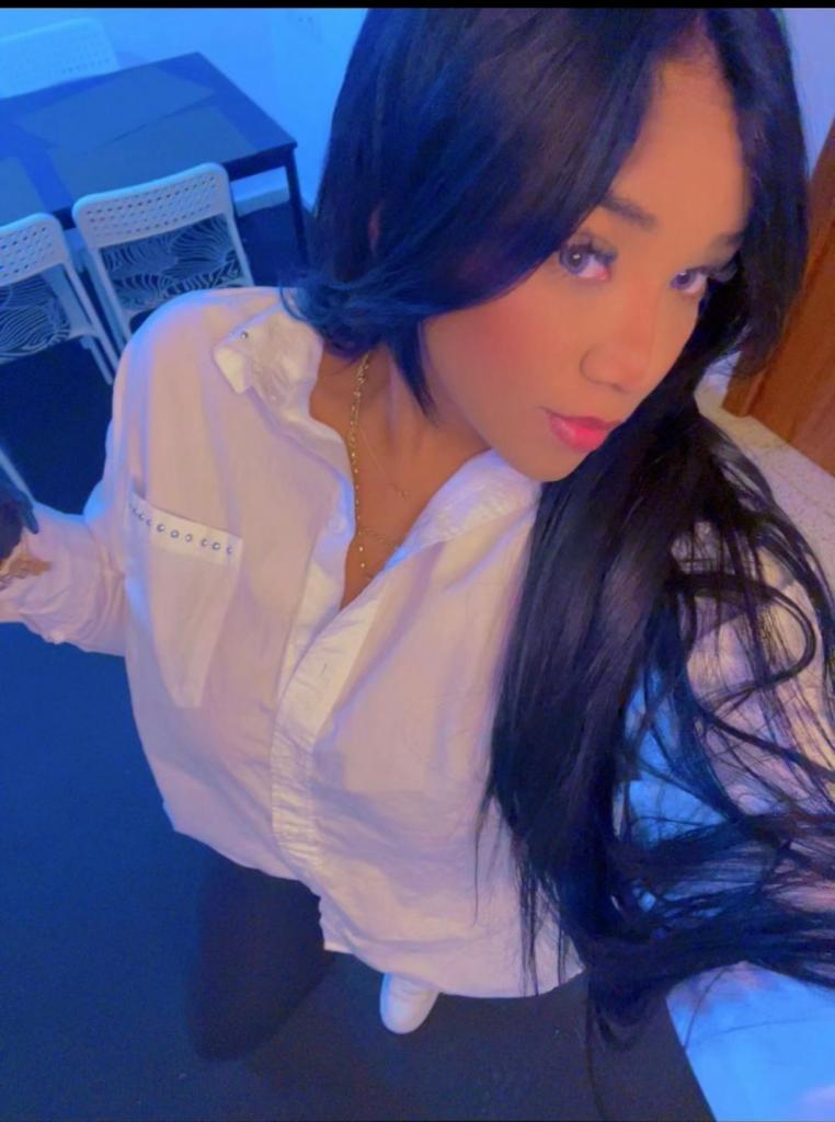 Chica busca chico en Granada: Chica busca chico