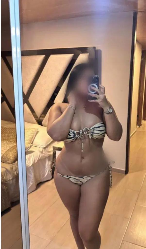 634260733: Chica busca chico en Sevilla