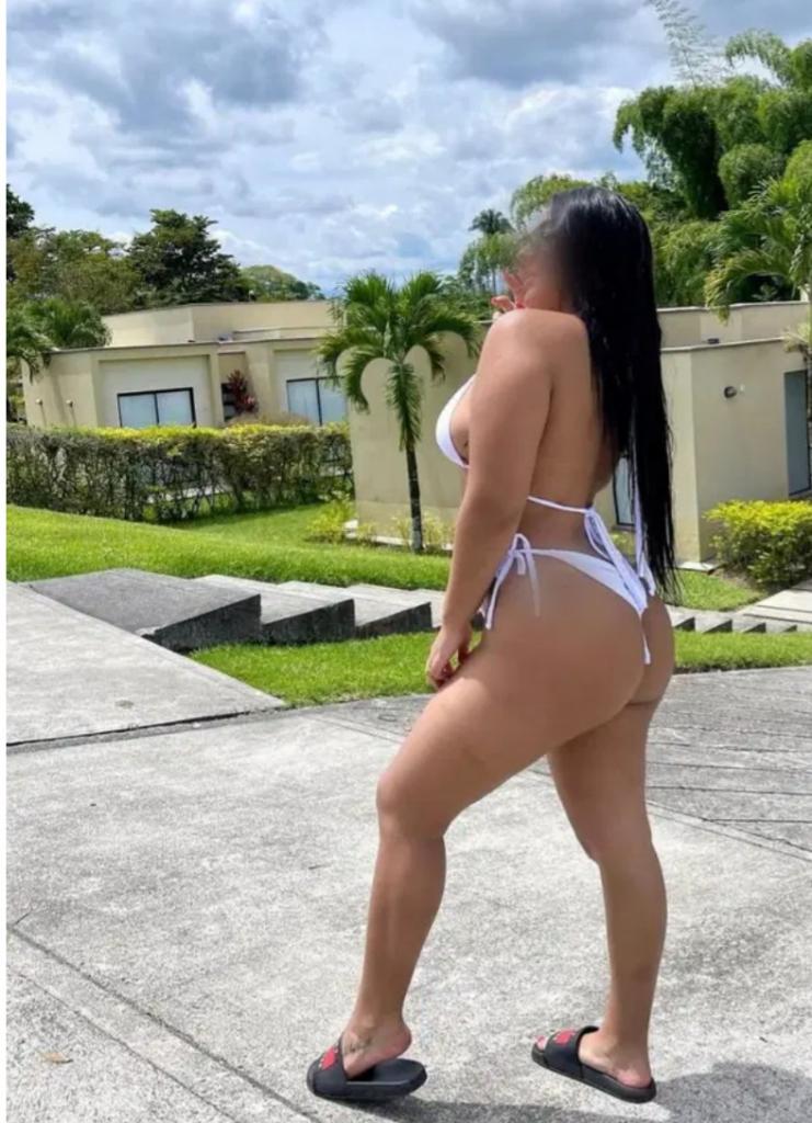 634260733: Chica busca chico en Sevilla