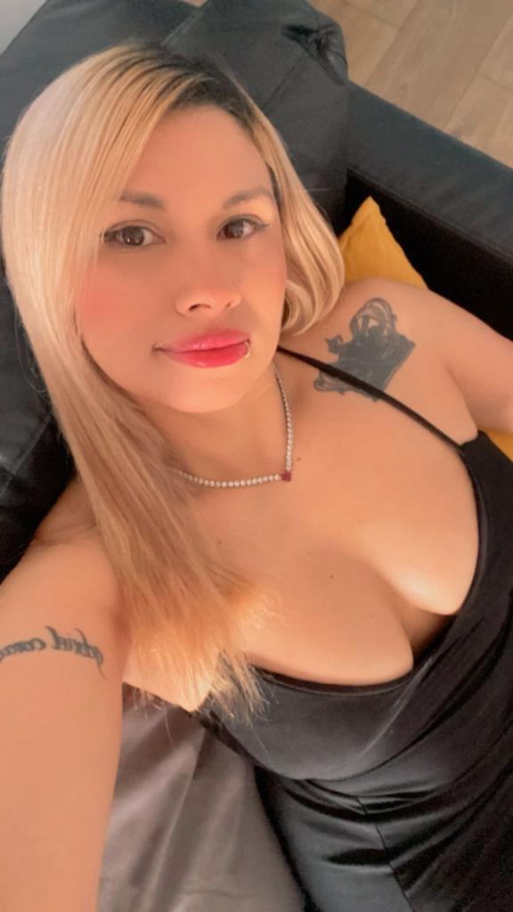 Chica busca chico en Tenerife: 