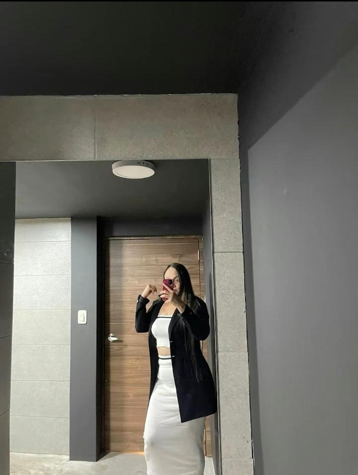 613988254: Chica busca chico en Málaga