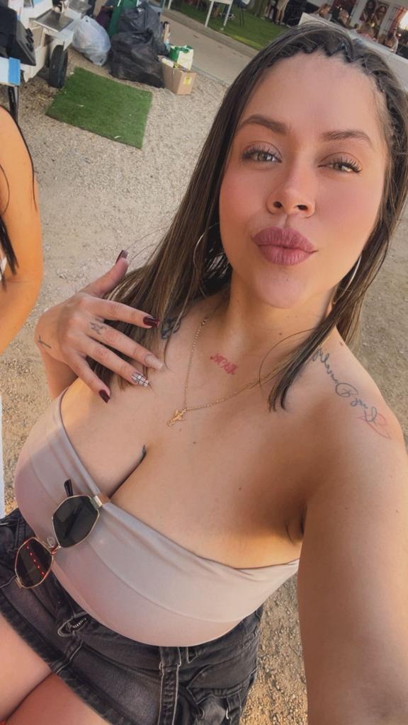 Chica busca chico en Granada: Chica busca chico