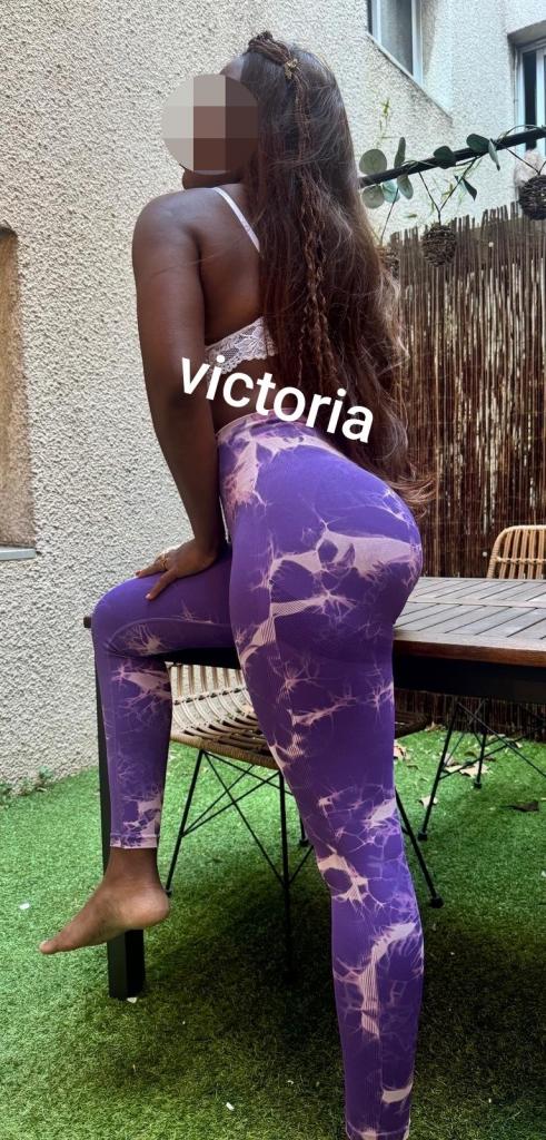 Chica busca chico en Tenerife: 