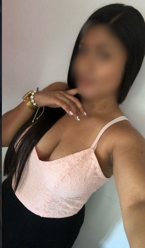Chica busca chico en Murcia: Chica busca chico
