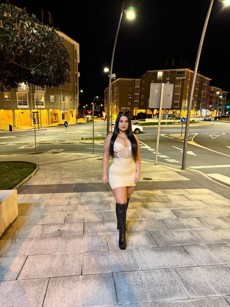 643975754: Chica busca chico en Pontevedra