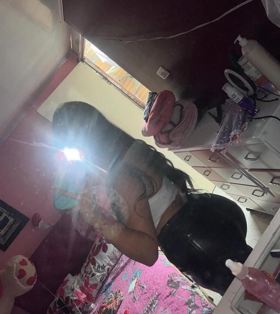 Chica busca chico en Tenerife: 