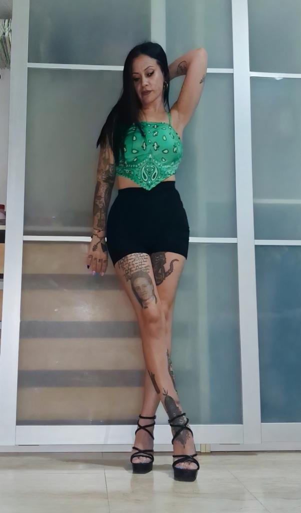 Chica busca chico en Almería: 