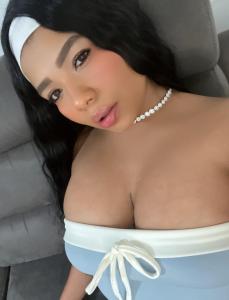 647007332: Chica busca chico en Sevilla