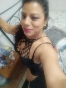 632697259: Chica busca chico en Barcelona