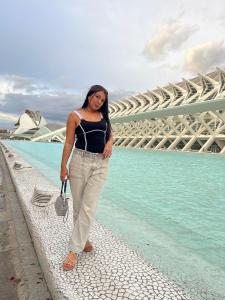 612223217: Chica busca chico en Barcelona