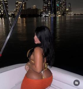 632253591: Chica busca chico en La Coruña