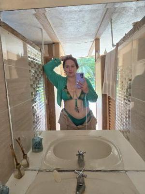 607288460: Chica busca chico en Madrid