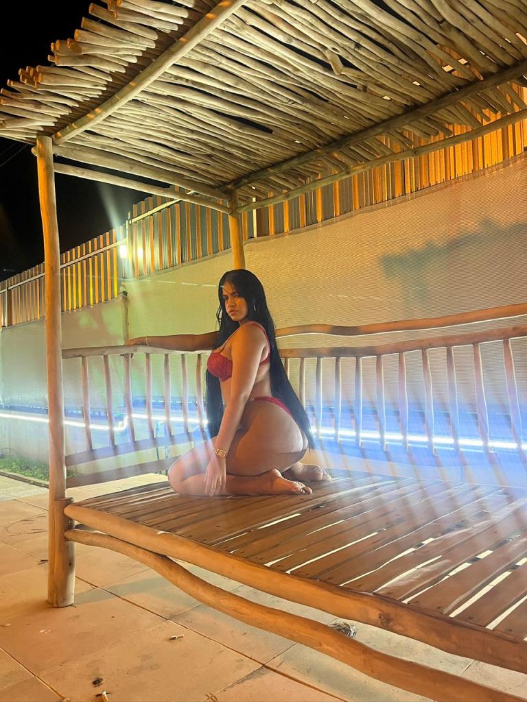 Chica busca chico en Granada: 