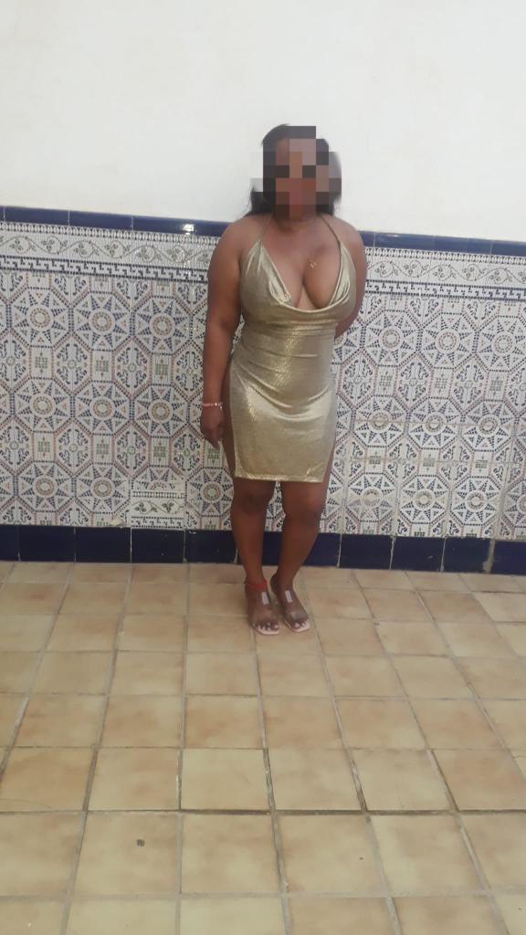Chica busca chico en Almería: 