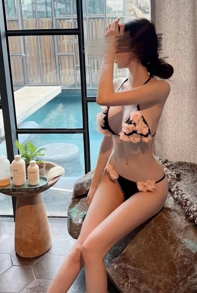 688004508: Chica busca chico en Gerona