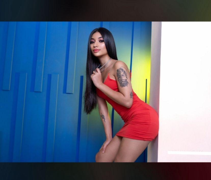 691386949: Chica busca chico en Madrid