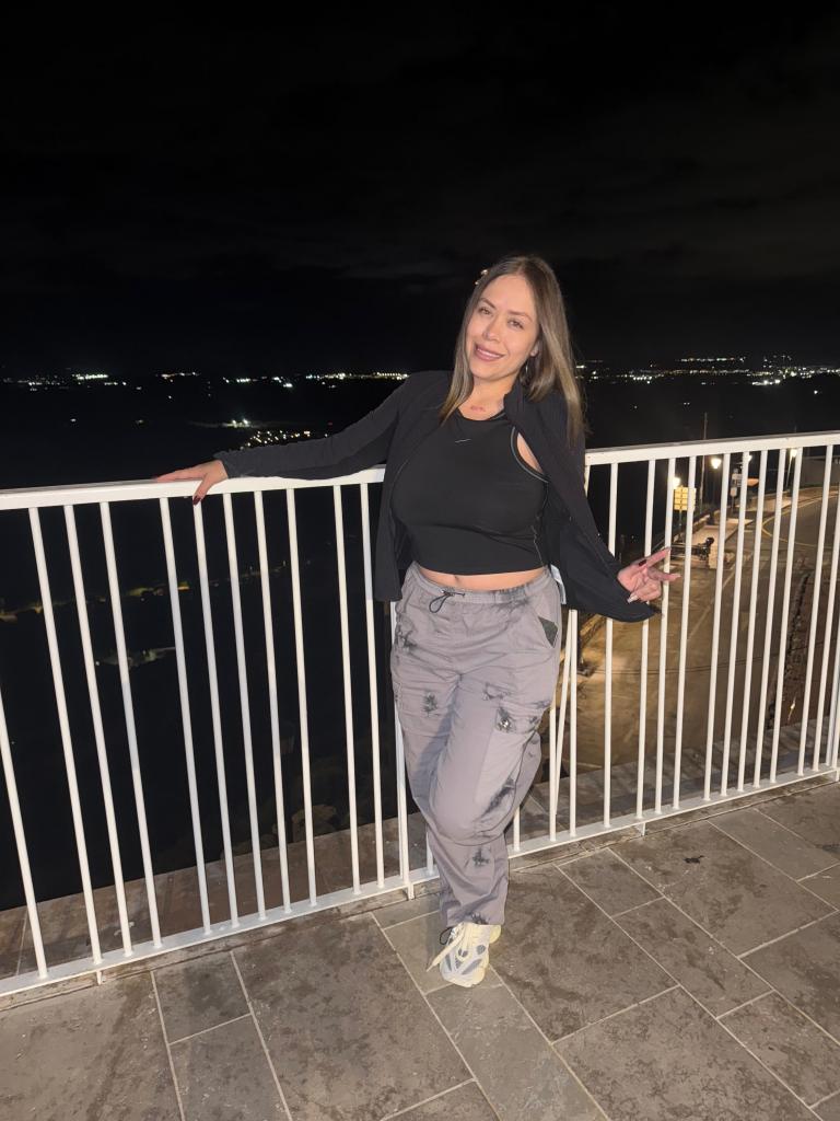 643388749: Chica busca chico en Granada