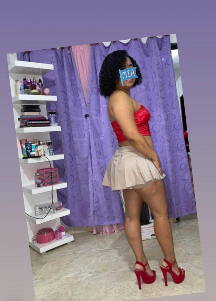 Chica busca chico en Almería: 