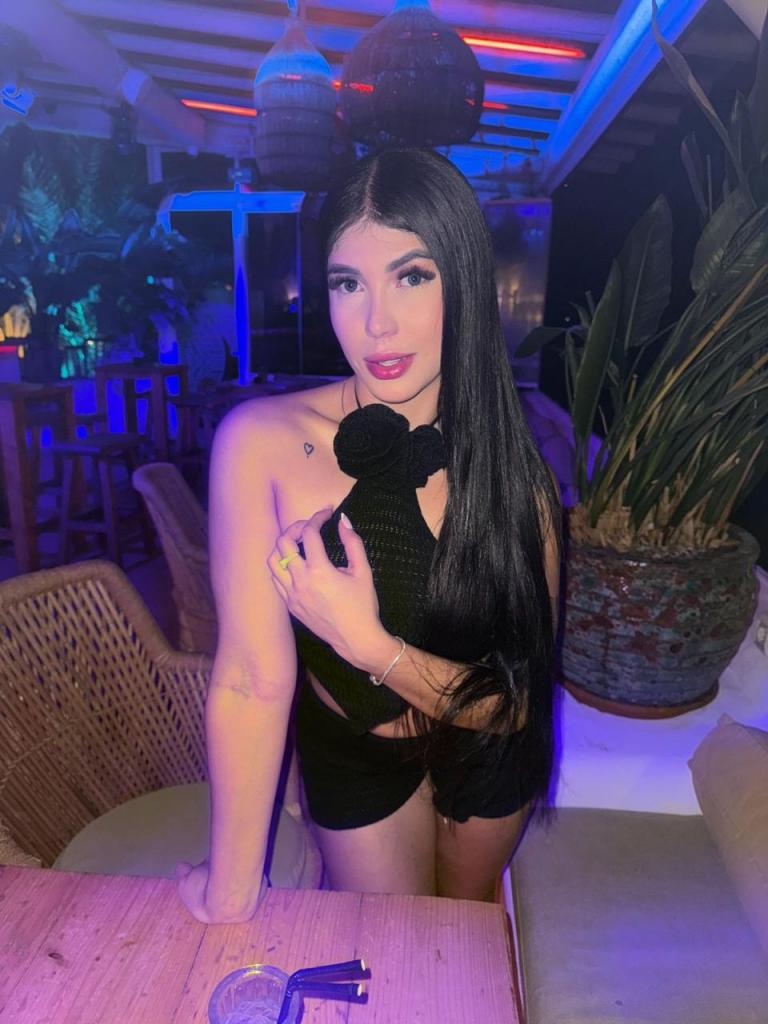 614507538: Chica busca chico en Málaga