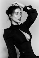 671307195: Chica busca chico en La Coruña