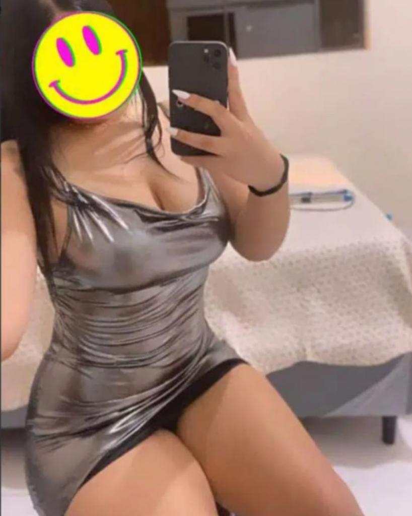 Chica busca chico en Huelva: 