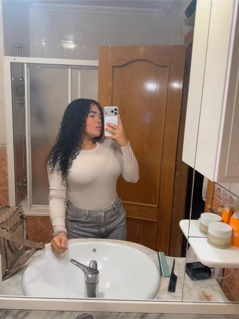Chica busca chico en Almería: 