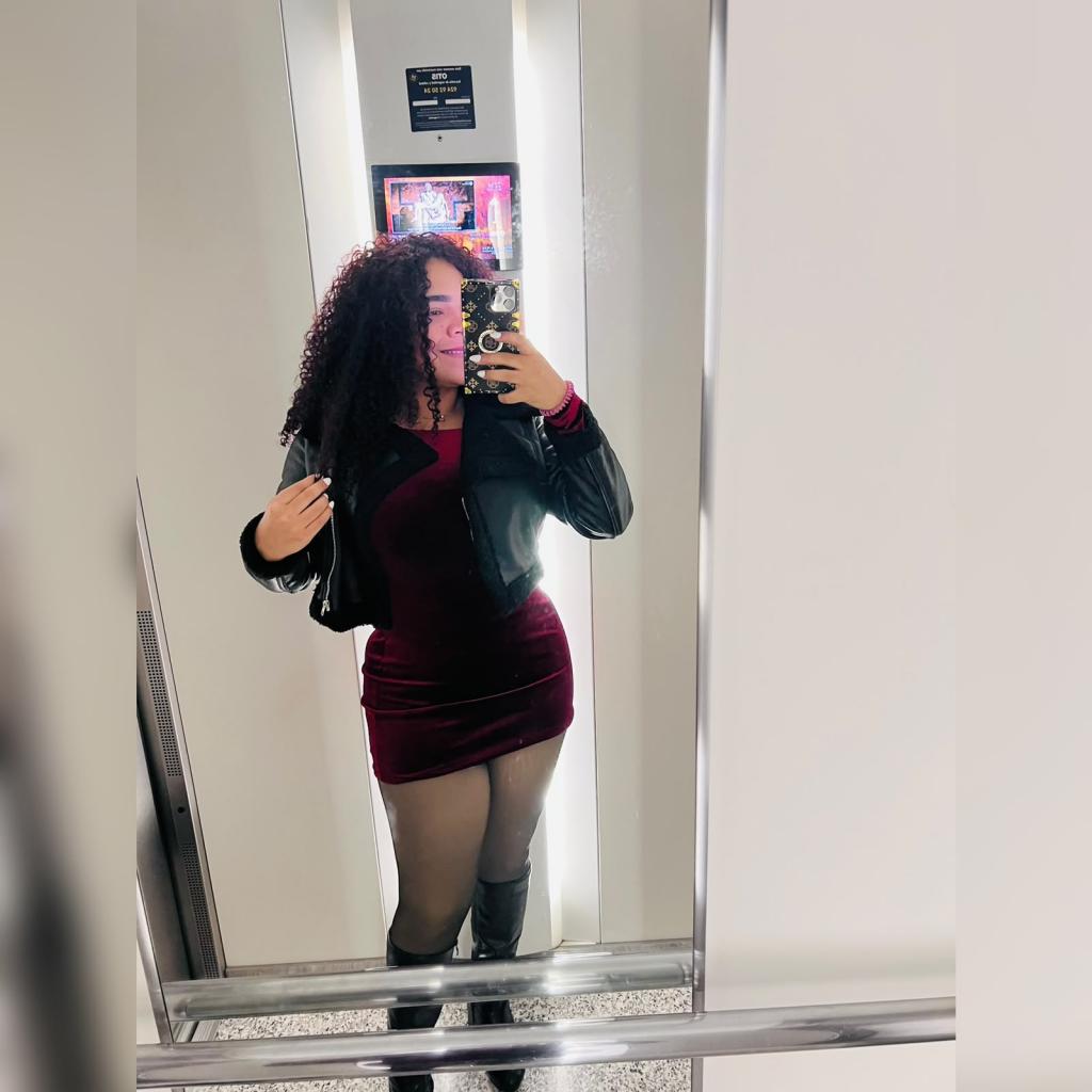Chica busca chico en Almería: 