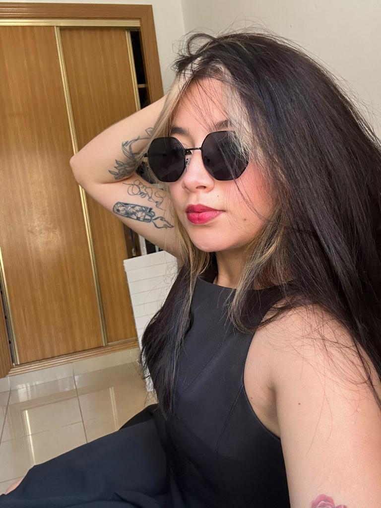 Chica busca chico en Ibiza: 
