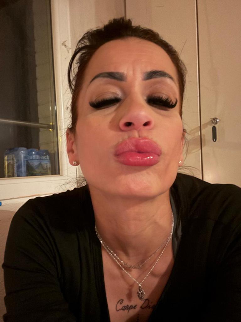 Chica busca chico en Madrid: 