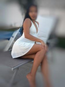 697624169: Chica busca chico en Málaga