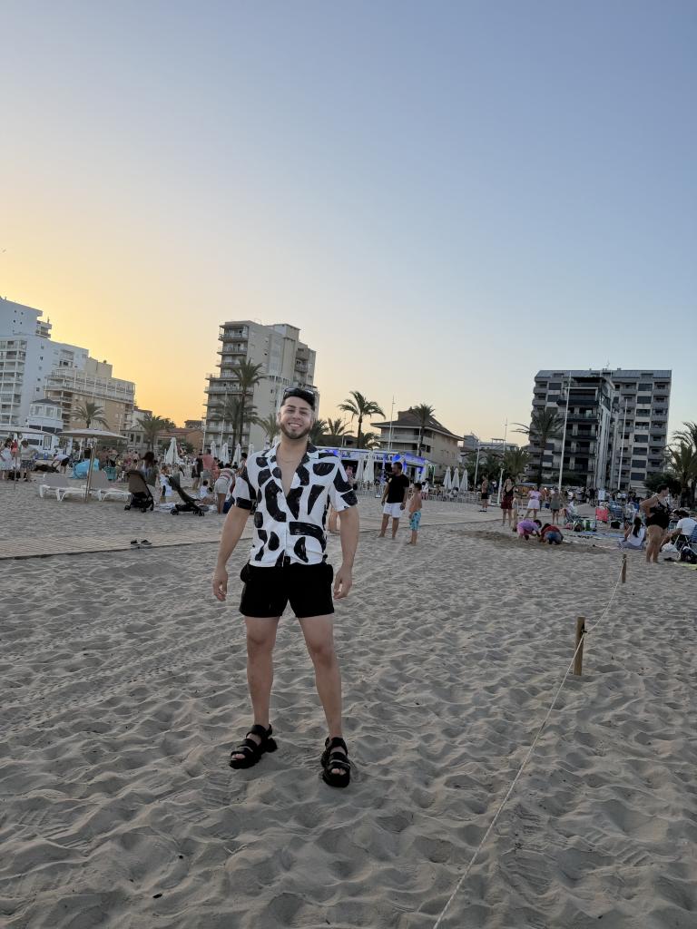 643023847: Chico busca chica en Valencia