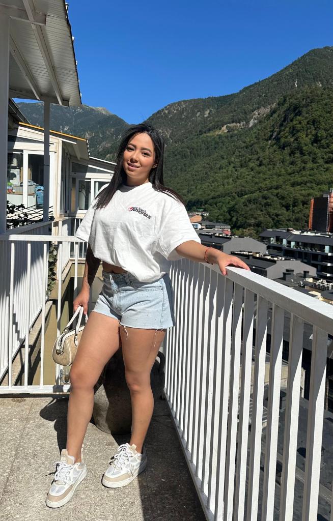 671073976: Chica busca chico en Lérida