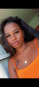 634111454: Chica busca chico en Gerona