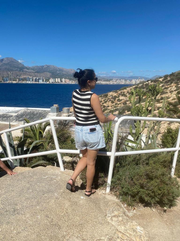 Chica busca chico en Cádiz: 