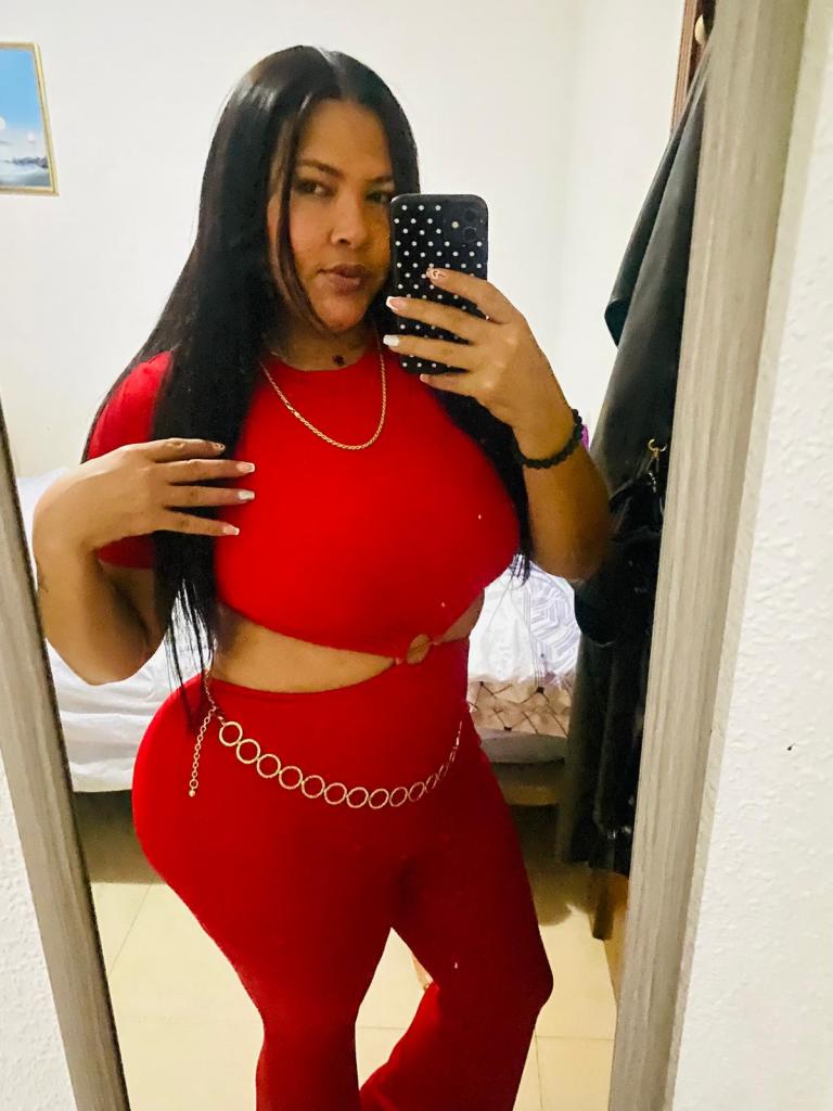 Chica busca chico en Granada: 