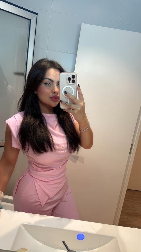 603202305: Chica busca chico en Granada