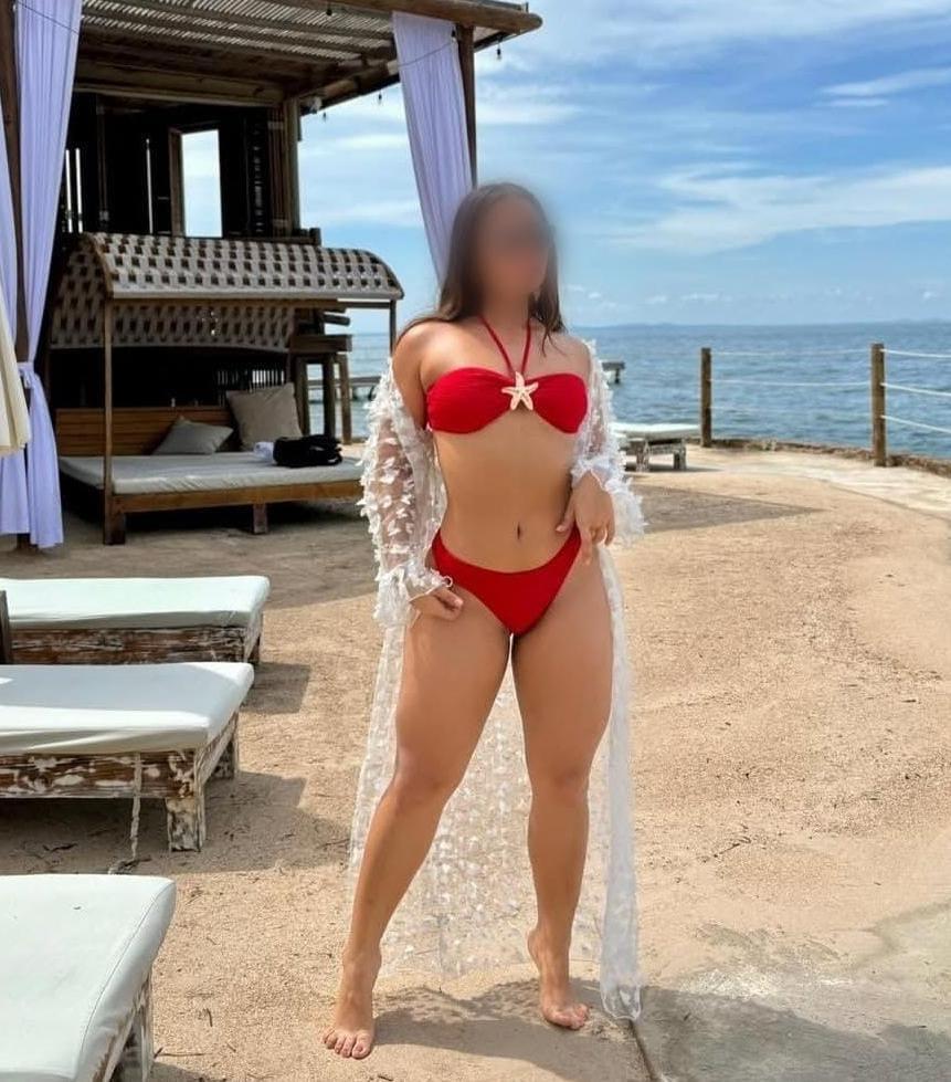 641403951: Chica busca chico en La Coruña