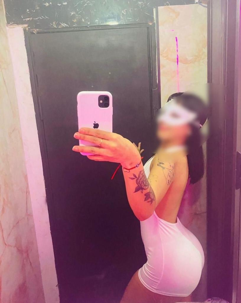 614831178: Chica busca chico en Navarra