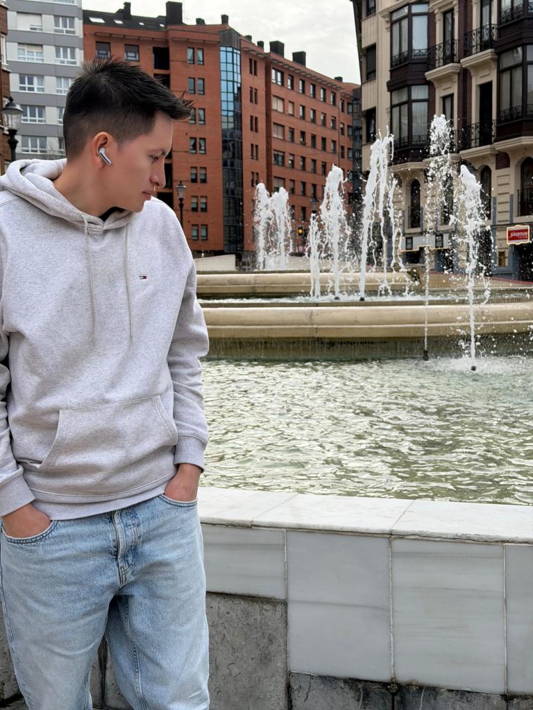 610842268: Chico busca chica en Cantabria