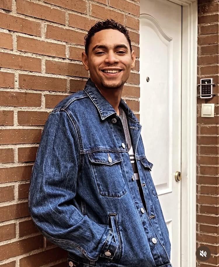 Chico busca chica en Valencia: 