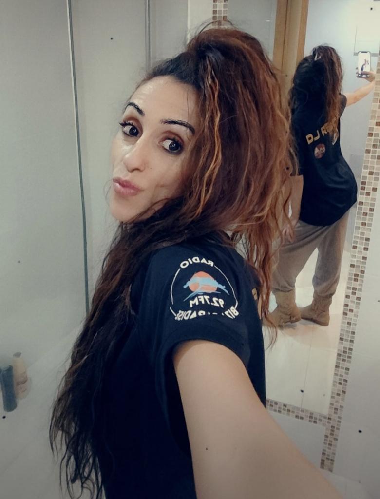 605591336: Chica busca chico en Ibiza