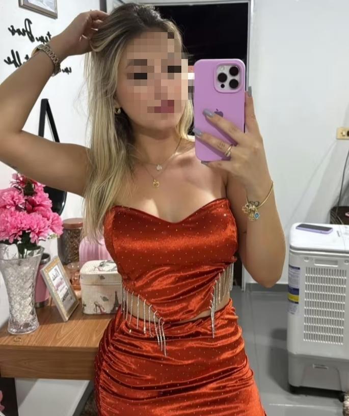 610799112: Chica busca chico en Almería