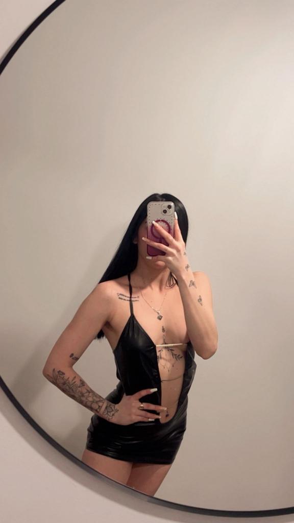 614896717: Chica busca chico en Málaga