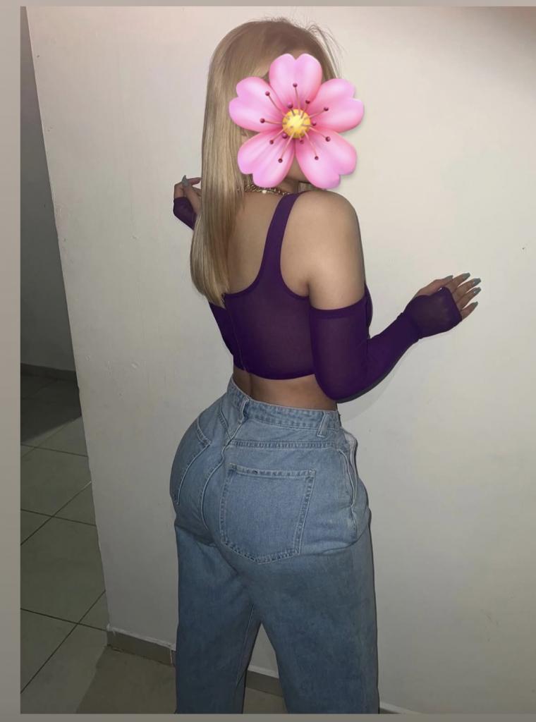 631243916: Chica busca chico en Barcelona