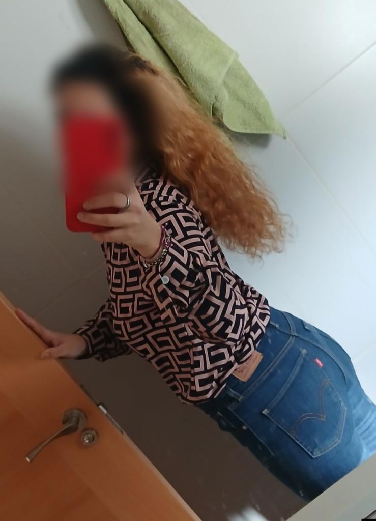 Chica busca chico en Almería: 